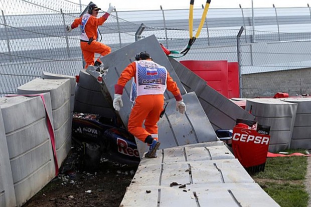 F1: Sainz balesete miatt építették át az orosz pályát