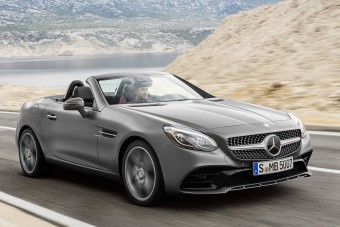 Új néven, új külsővel a Mercedes kis roadstere