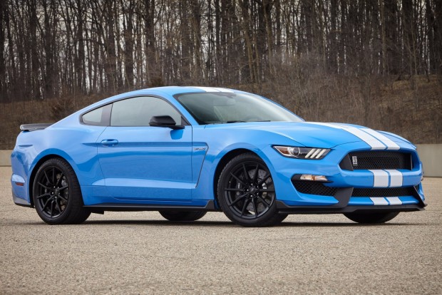 Minden pillanatban versenyképes 1 2017 Ford Shelby GT350 in Grabber Blue