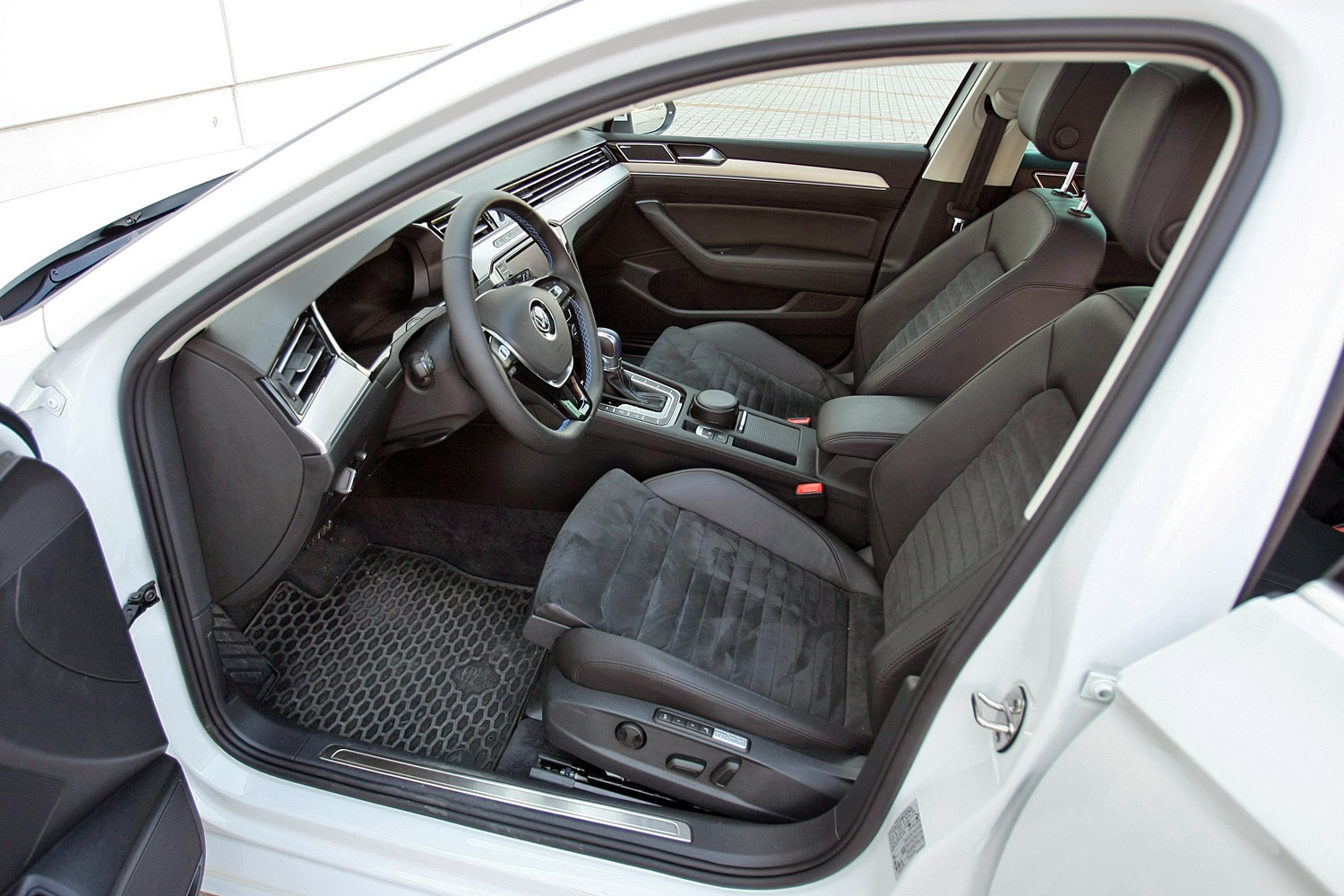 VW Passat GTE: Két lélek egy testben 20