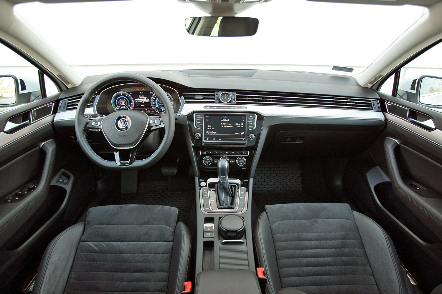 VW Passat GTE: Két lélek egy testben 25