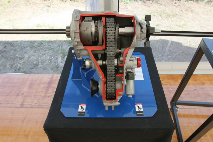 4x4-es terepváltó és felező, 36 kilogrammos tömeggel