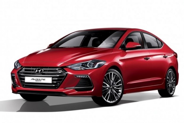 Sportszedánnal erősít a Hyundai