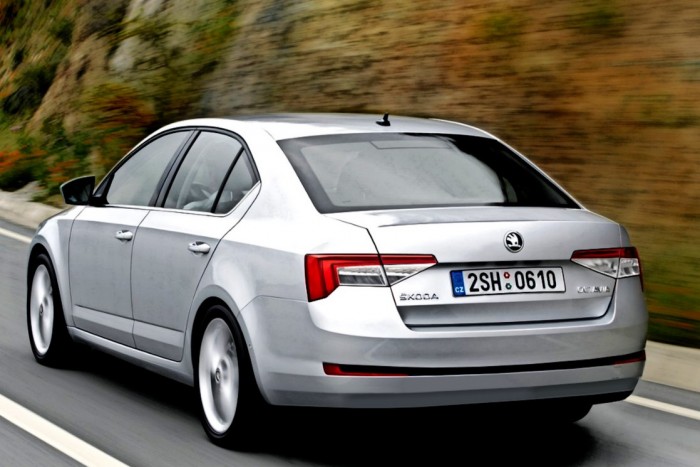 2017-Skoda-Octavia-rear-three-quarters-rendering