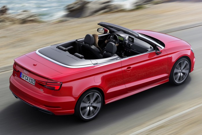 Megújult a győri Audi 6 Megújult a három benzines erőforrásból és ugyanennyi dízelből álló motorkínálat is. A legfontosabb újdonság az egyliteres, háromhengeres turbómotor, 115 lóerővel, 200 Nm nyomatékkal. Az 1.4 TFSI részterhelésen két hengerrel üzemel, 150 LE és 250 Nm a mérlege.