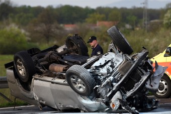 Kegyetlen magyar baleset Horvátországban, egy halott, két sérült