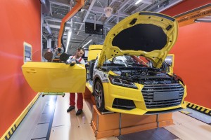 Fél év alatt egymillió motor Győrből