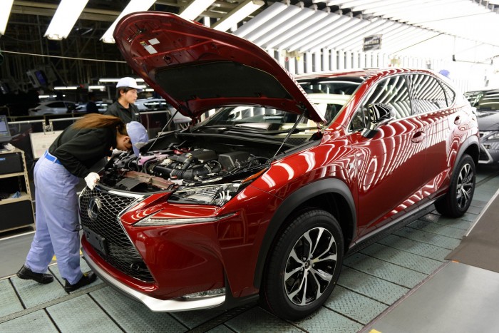 75 milliárdot bukik a Toyota