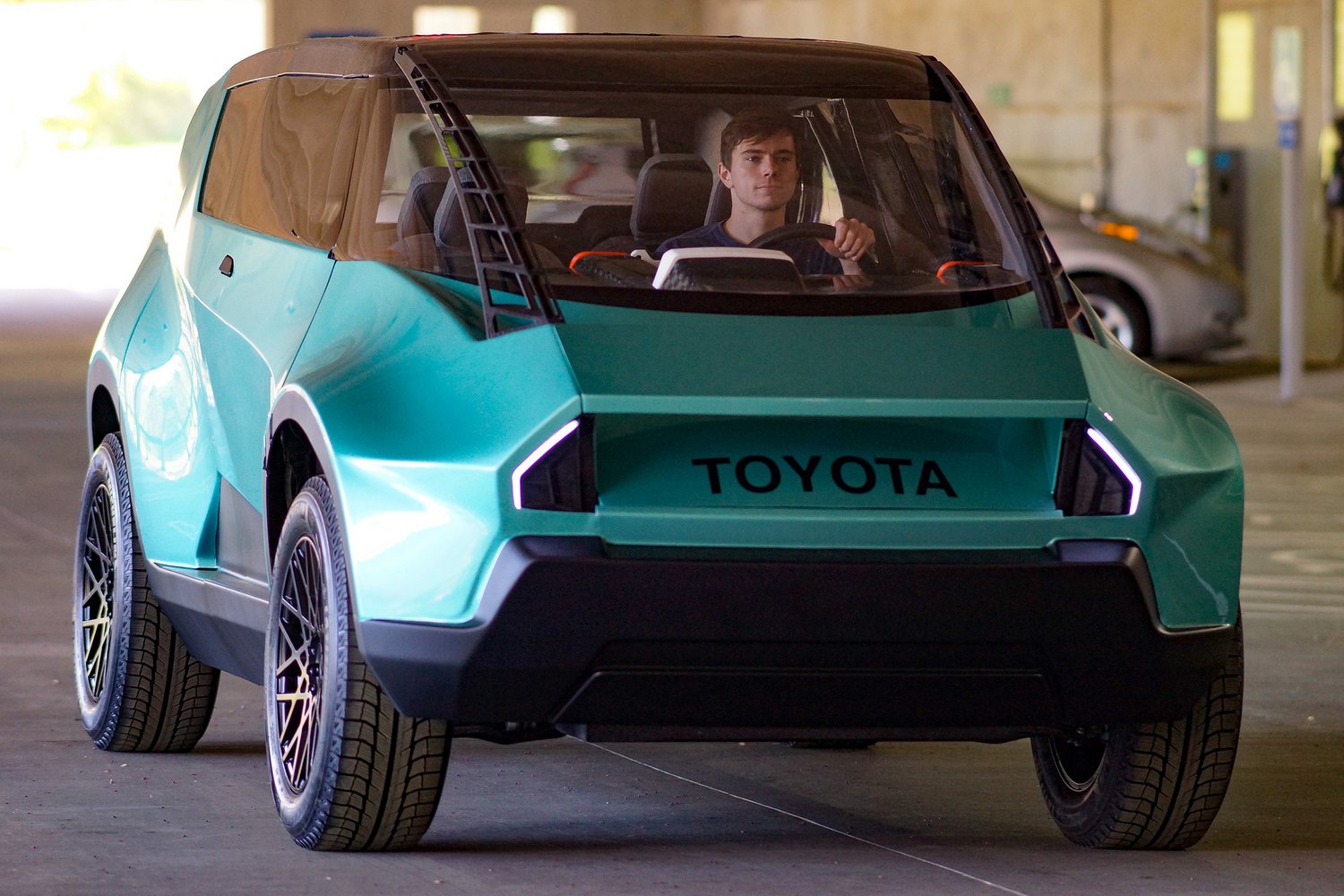 Tiniknek épített autót a Toyota 8