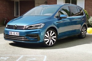 Új motorokat kap a VW Touran