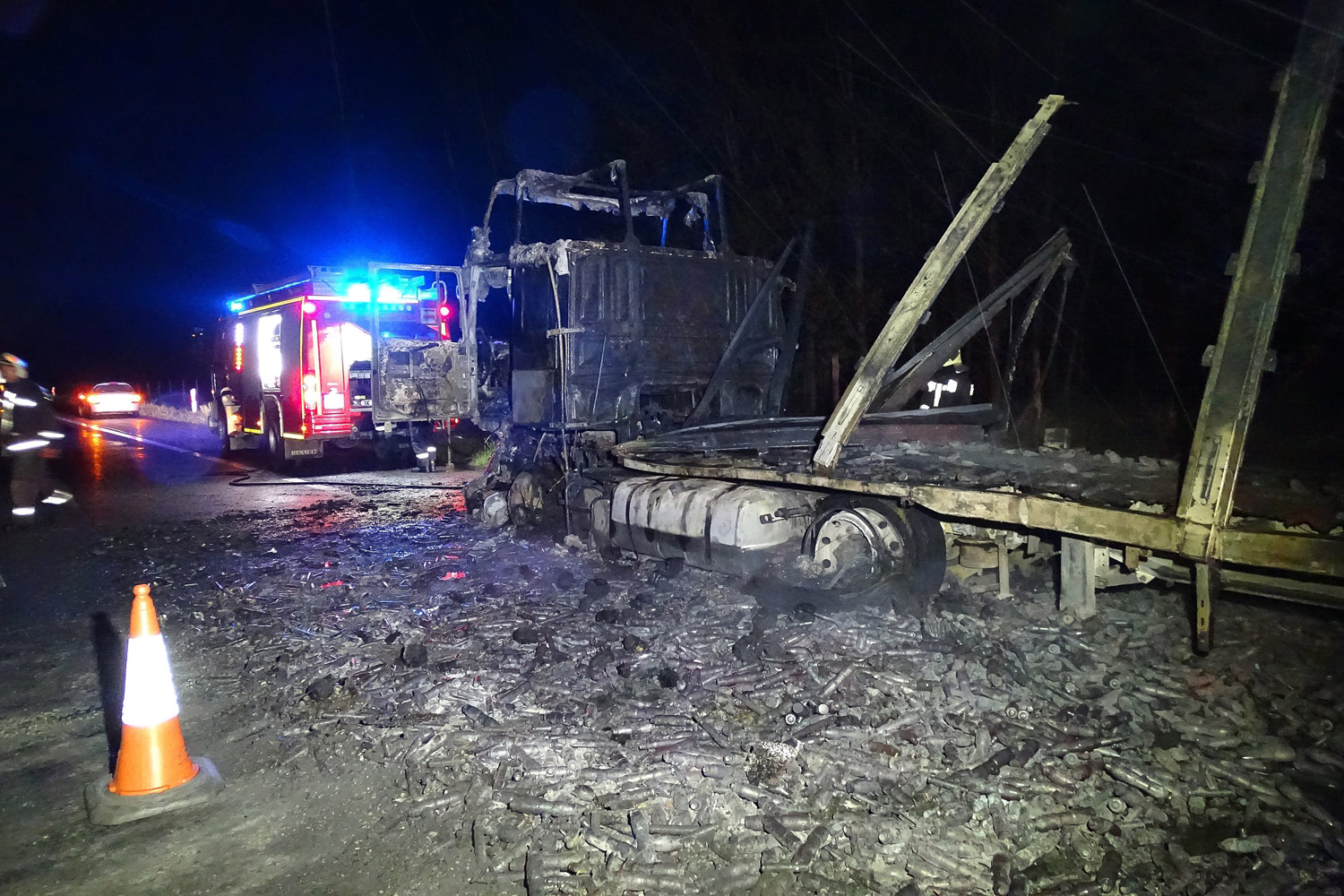 Porrá égett egy kamion az M5-ösön – fotók 7