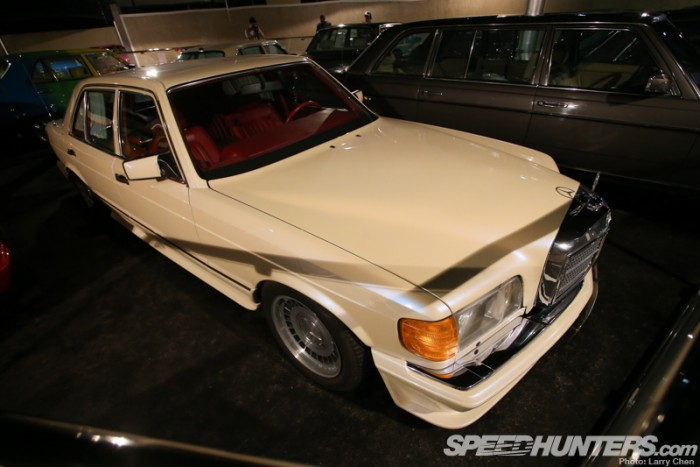 A “Szivárványsejk” és a világ legbizarrabb autógyűjteménye 3 emirates_auto_museum-50