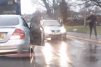 Ez a semmiség visszaállítja az emberiségbe vetett hited