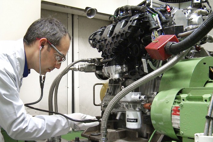 ford_motorhallgato_2