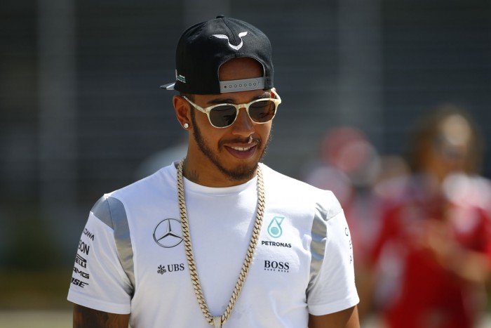 F1: Beszóltak Hamiltonnak a rapperkedés miatt