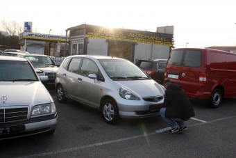 Pörög a piac, de öreg autókra költ a magyar