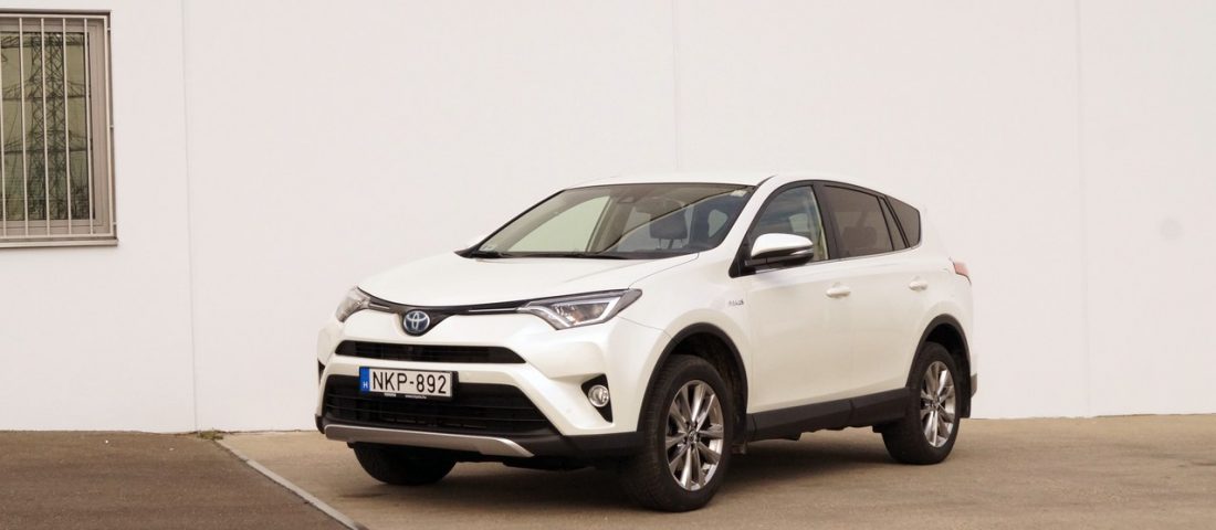 Hét litert eszik, automata, benzines, összkerekes, mi az?