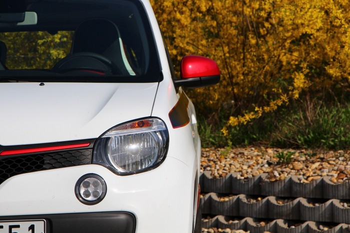 Jól vizsgáztak a hagyományos halogén izzóval szerelt fényszórók. 