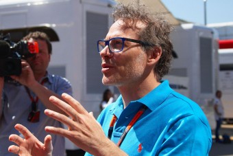 F1: Kiderült, ki a Mercedes igazi gazdája