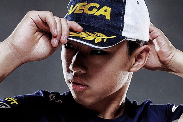 F1: Kínai pilótát igazolt a Renault