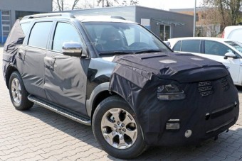 Óriás Kia terepjáró jön Európába