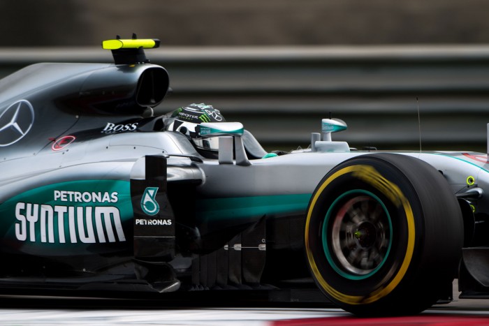 F1: Räikkönenék elszúrták, Rosbergé a pole