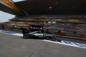 F1: A Mercedes félhet a Ferraritól?