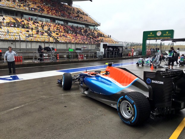 F1: Vettelé az esős edzés