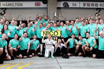 F1: Szerepcsere a Mercinél, Rosberg az új Hamilton