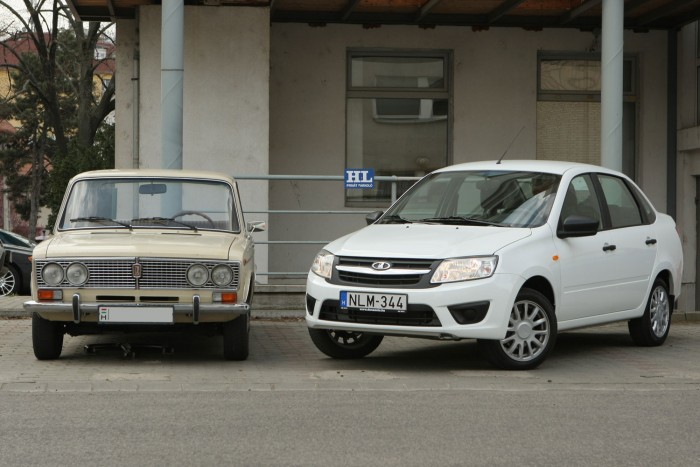 VAZ 2103 a klasszikus Ezeröcsi, VAZ 2190 az új Granta 