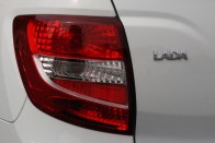 Teszten a legolcsóbb új Lada 51