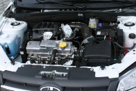 Teszten a legolcsóbb új Lada 54