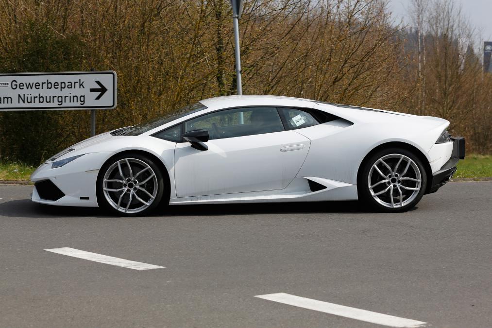 Jön a könnyebb, tökösebb kis Lambo 5