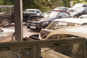 Mercedes kabriók öt méter és 40 millió felett