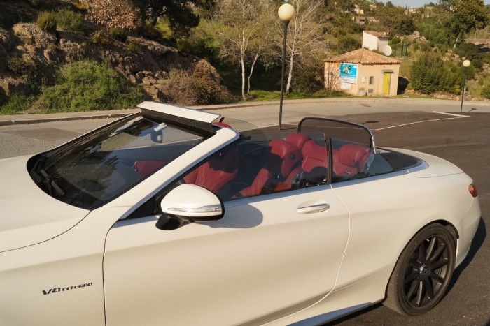 Nyitva az AIRCAP, felhúzva a motoros szélfogó