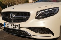 Mercedes kabriók öt méter és 40 millió felett 83