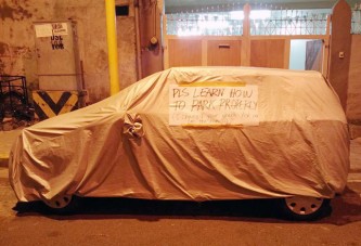 Házi kerékbilinccsel állt bosszút egy nő