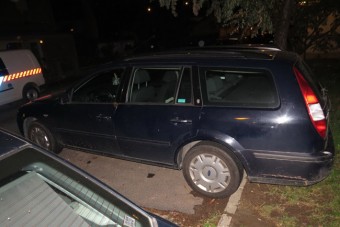 Elromlott az autója, lopni akart magának másikat