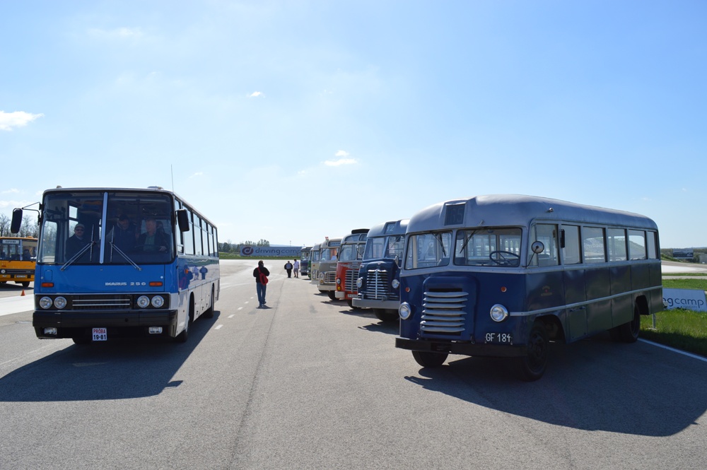 Magyar buszpremierek Zsámbékon 41