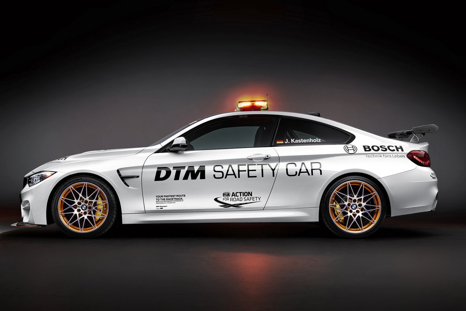 A legsportosabb BMW vigyáz a DTM biztonságára 6