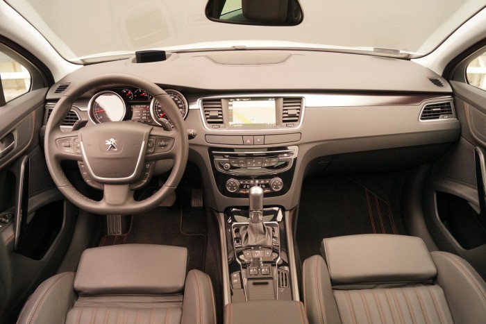 Sok-sok gomb egy nagy érintőképernyő helyett: egyre inkább tudjuk értékelni az ilyet manapság