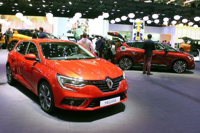 Új technikára épül a Mégane és a Scénic is, de az egyterűben nem lesz négykerék-kormányzás