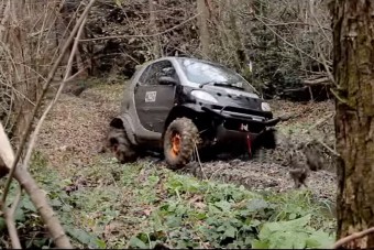 Ez az ukrán terepjáró bármit lealáz