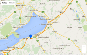 Teljes útzár az M7-es autópályán, kisbusz borult