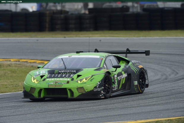 Ezt látja az üvöltő Lamborghini pilótája