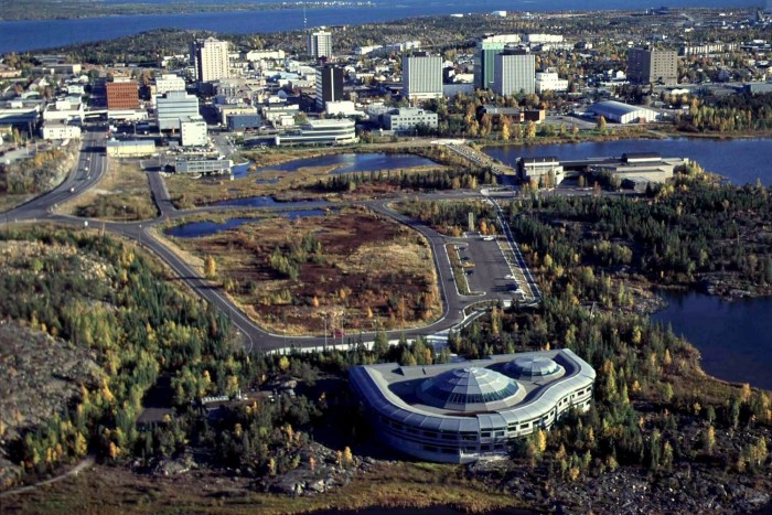 A 20 ezer lakosú Yellowknife. Gyémántbánya és északi fény van, rántott csirkés gyorsétterem nincs 