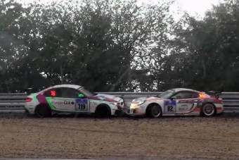 Káoszt és tömegbalesetet hozott az eső a zöld pokolra