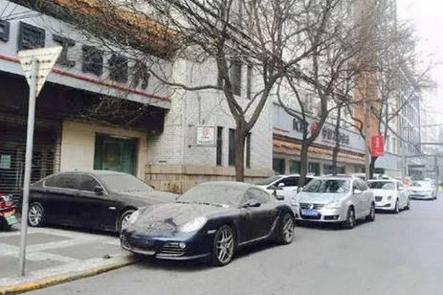 Itt a világ két leghülyébb parkolója