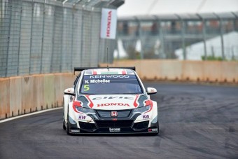 Michelisz nekiment a falnak, de második a marokkói időmérőn