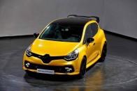 250 lóerős városi kisautó a Renault-tól 10